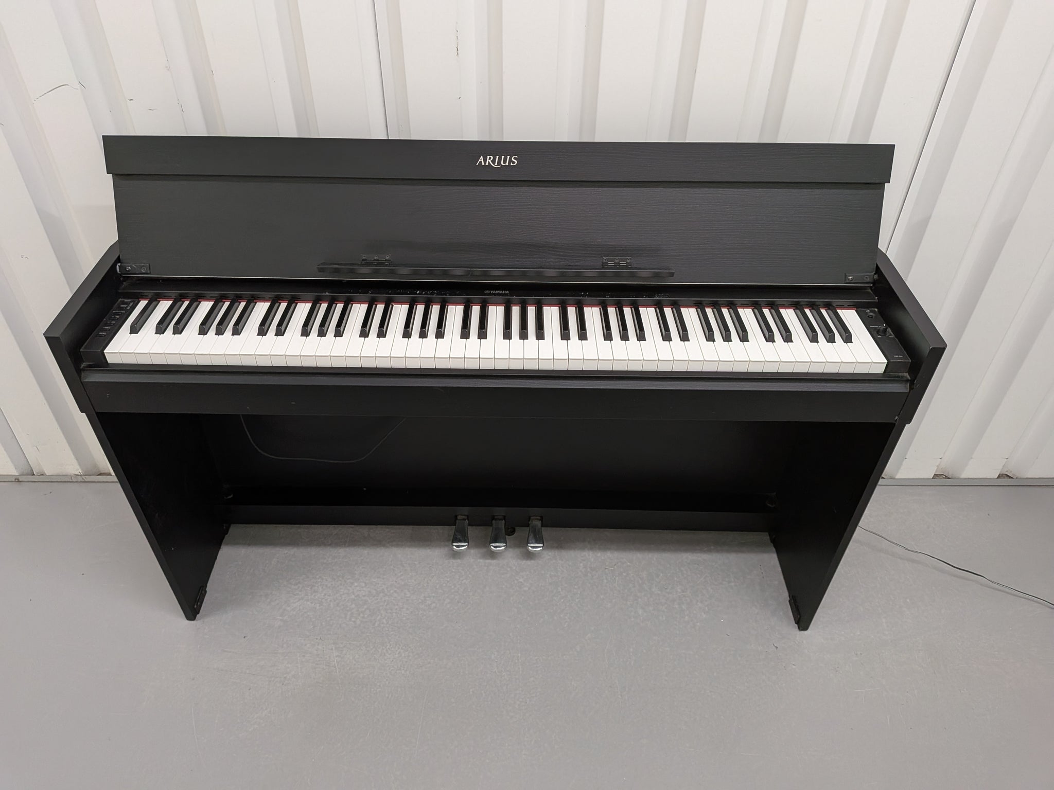 Yamaha Arius YDP-S51 black Digital Piano Slimline space saver