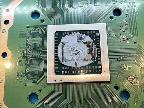 PS4Pro 冷却ファンクリーニングとCPUグリス塗り直しは今池店へ