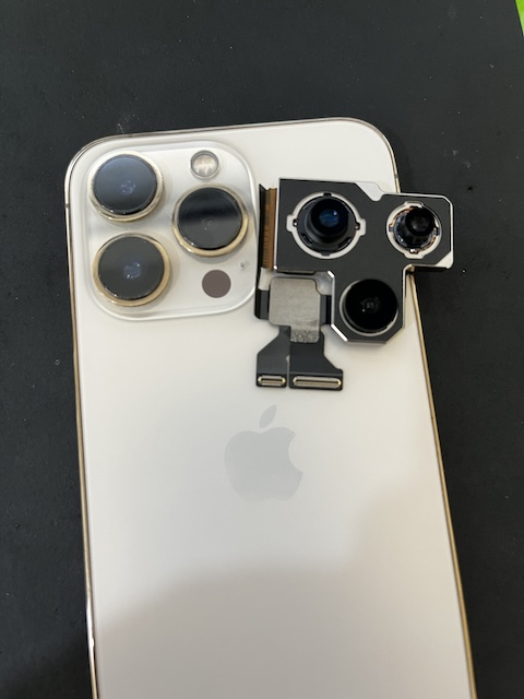 映らなくなったiPhone13Proのカメラを90分で交換修理！ | iPhone修理