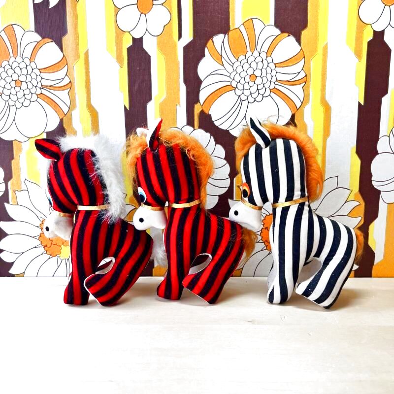 ドリームペッツ風 赤黒ストライプ horse 馬のぬいぐるみ おがくず vintage