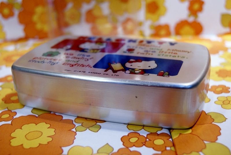 激レア☆サンリオ旧ロゴ1976年ハローキティアルミ弁当箱70年代