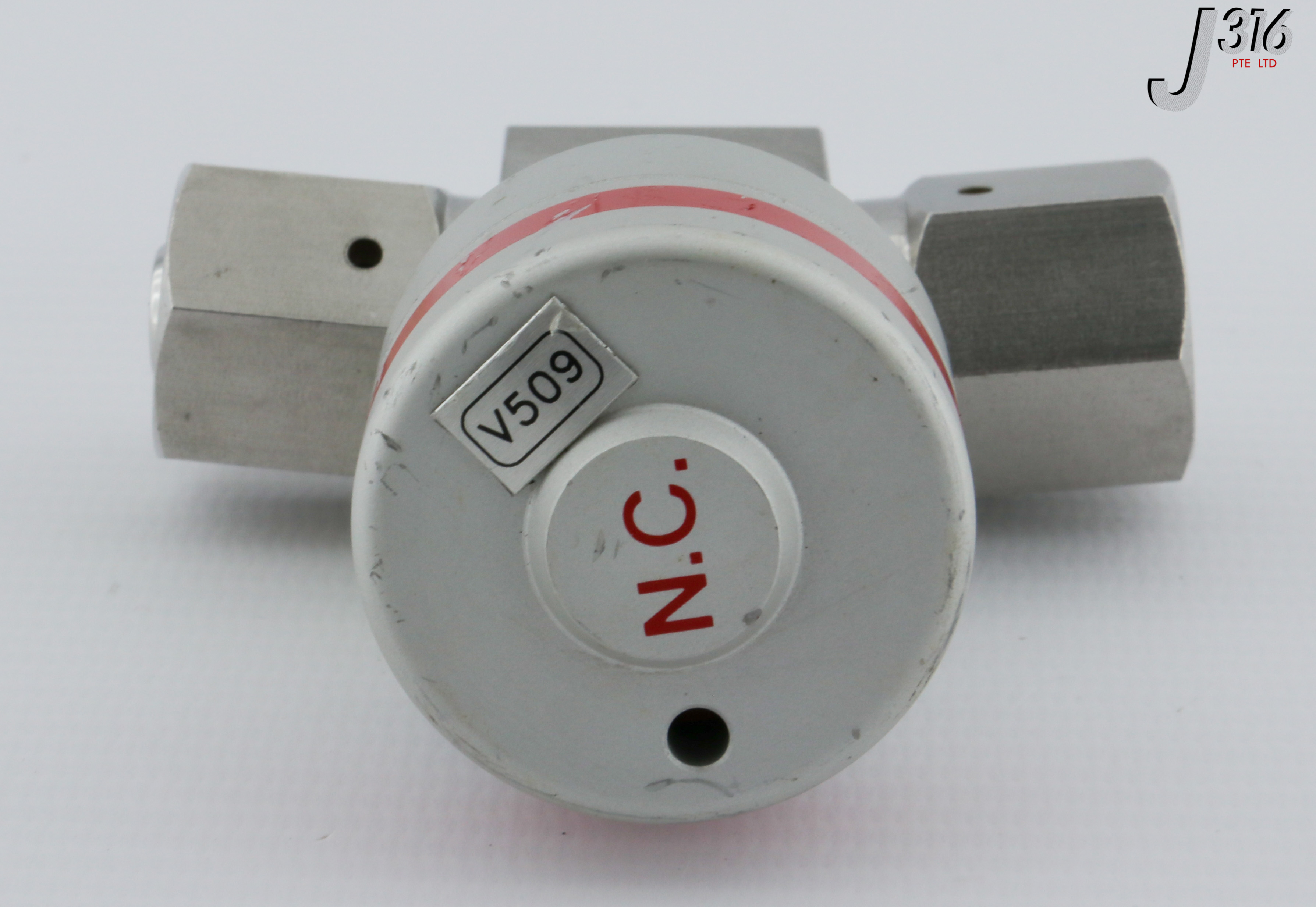 26114 FUJIKIN VALVE, TYPE N.C., O.P 0.39~0.59MPA 469223 | eBay