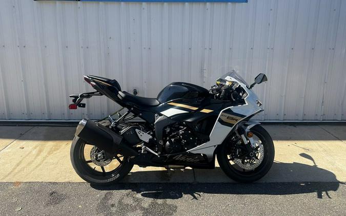 Kawasaki Ninja ZX-6R motorcycles for sale by Hall's Motorsports