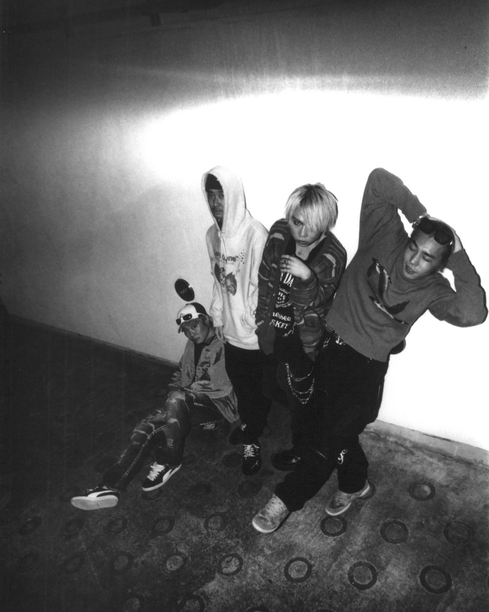 FEATURE】(sic)boy, KM『CHAOS TAPE』｜ ふたりが描き出すカオティックな街