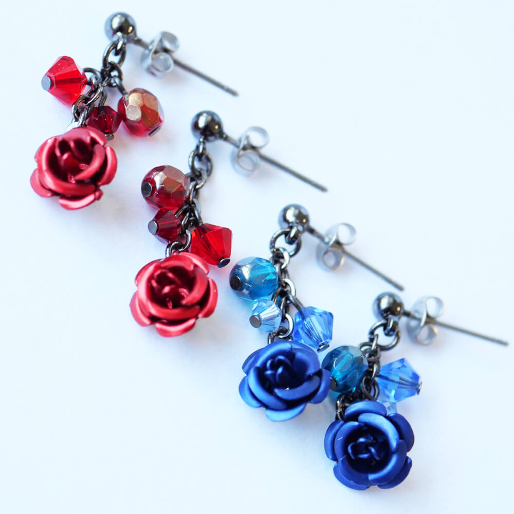 ガンメタ 薔薇 ローズ ピアス ブルー レッド ビーズ – アクセサリー