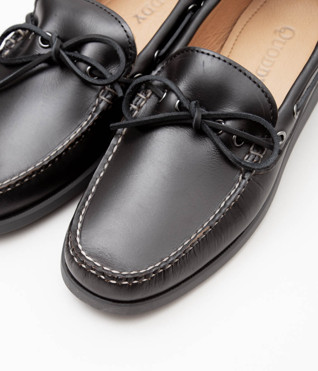 QUODDY TRAIL MOCCASIN ''CANOE SHOE'' (BLACK) – THE STORE BY MAIDENS