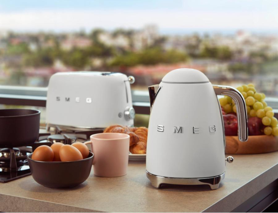 人気の「smeg｜スメッグ」ケトルが、お求めやすくなりました| トーヨー