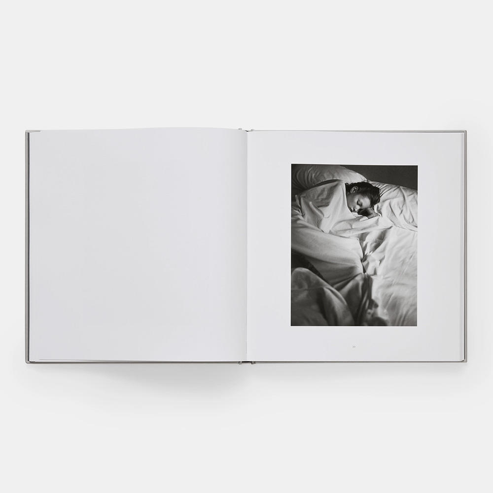 Kate by Mario Sorrenti（マリオ・ソレンティ）ケイト・モス 写真集