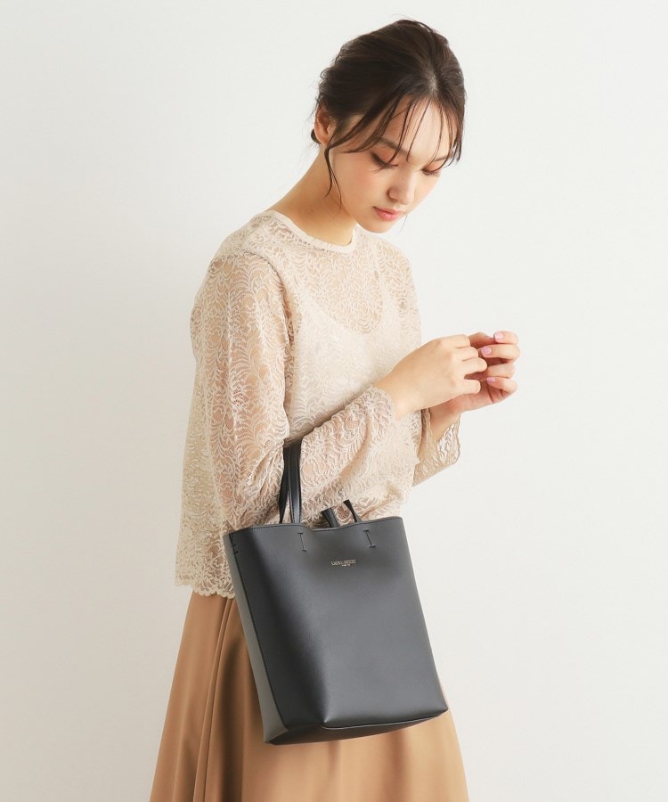 ショルダーストラップ付／合成皮革】縦型トートバッグ（トートバッグ