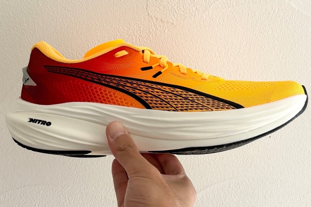 誰でも履けるカーボン厚底。「PUMA DEVIATE NITRO 3(ディヴィエイト