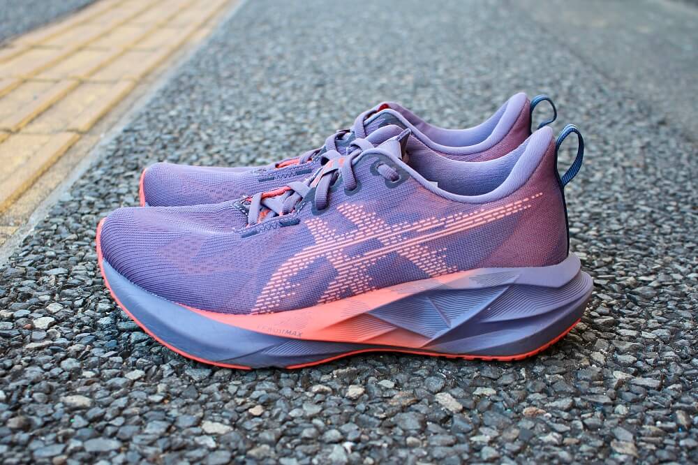 シューズも弾む、そして心も弾む、モチベーションアップに！アシックス