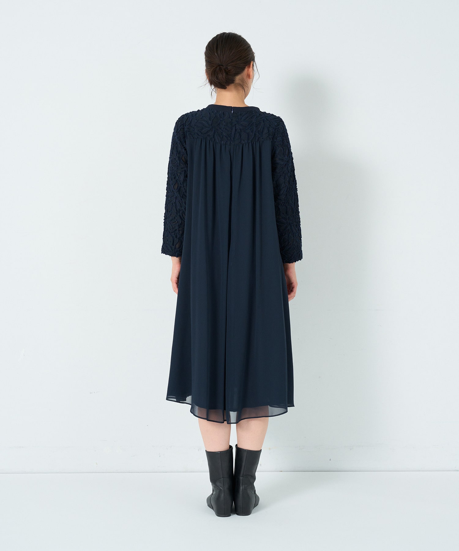 カットジャカードワンピース｜BIGI online store - ビギ オンラインストア