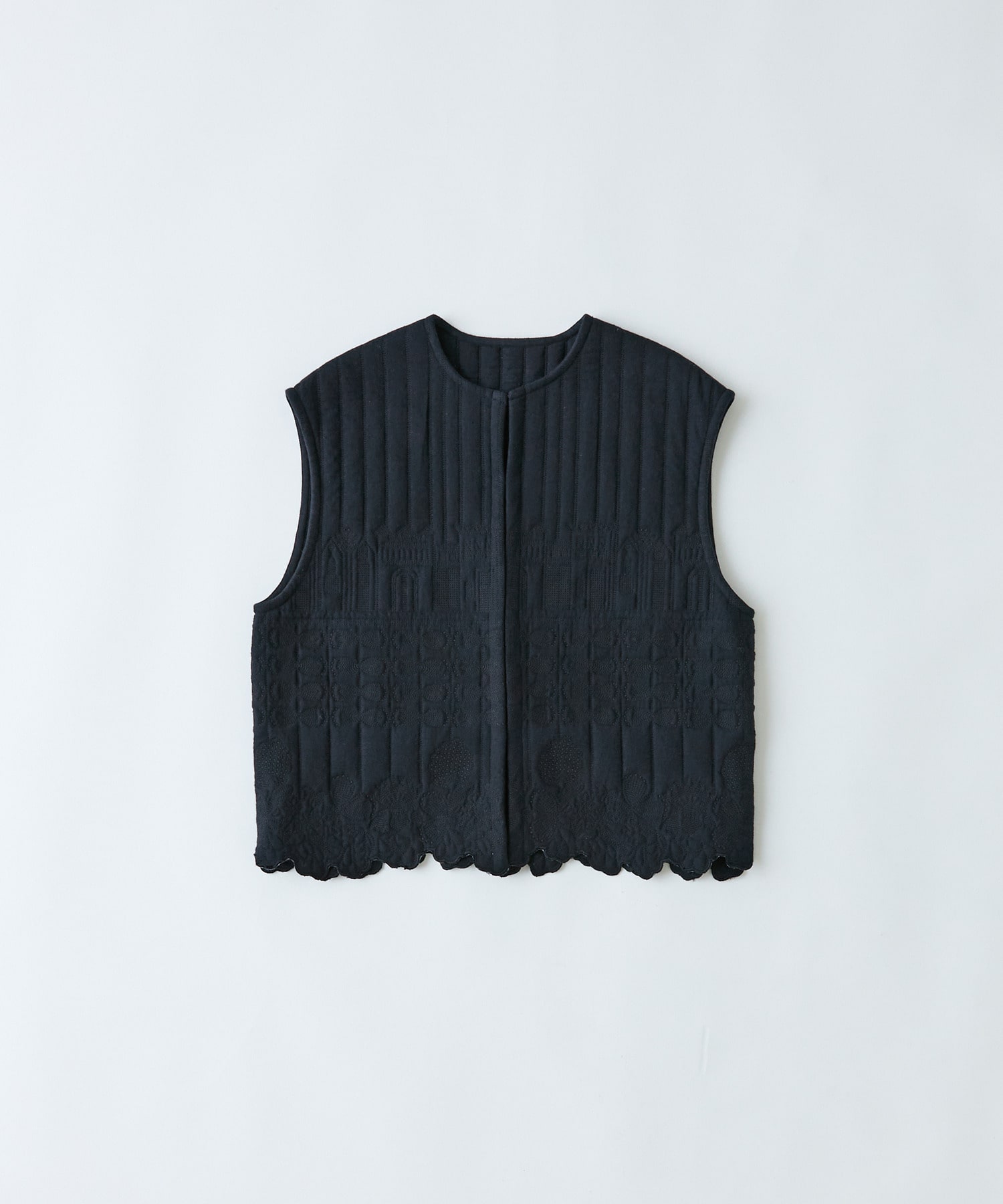 ダブルガーゼ刺繍ベスト｜BIGI online store - ビギ オンラインストア