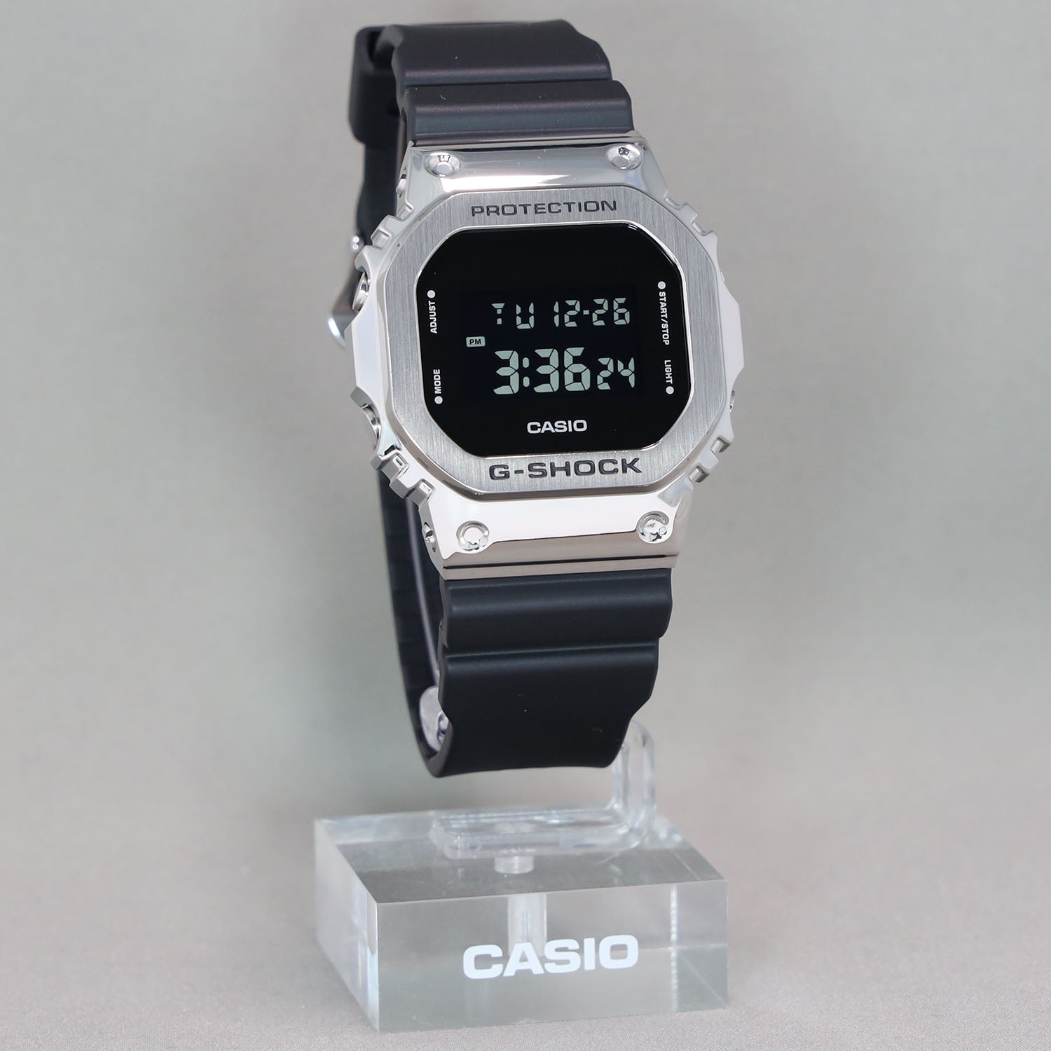 CASIO】G-SHOCK 5600シリーズ / メタルベゼル / GM-5600U-1JF – カー