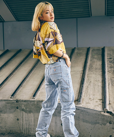 GUESS(ゲス) JAPAN 公式オンラインストア | GUESS JAPAN OFFICIAL