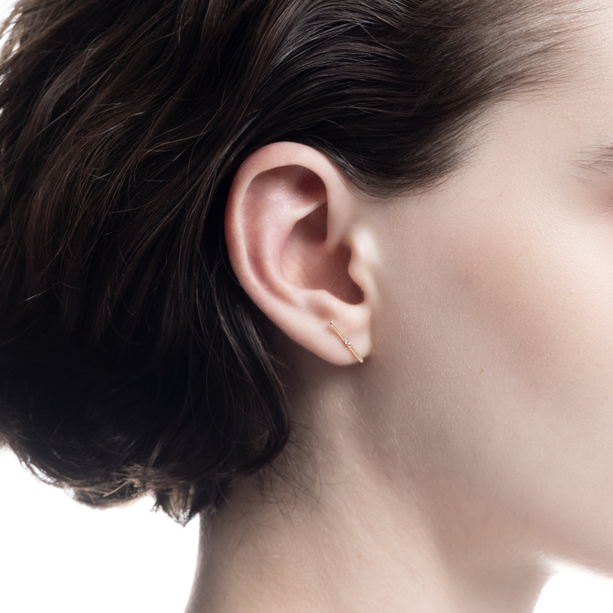 ALL ABOUT BASICS モスキート ダイヤモンド バー ピアス