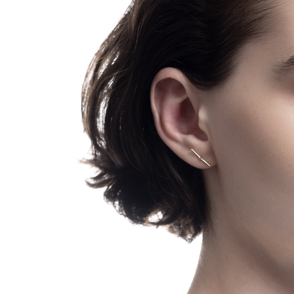 ALL ABOUT BASICS モスキート ダイヤモンド バー ピアス