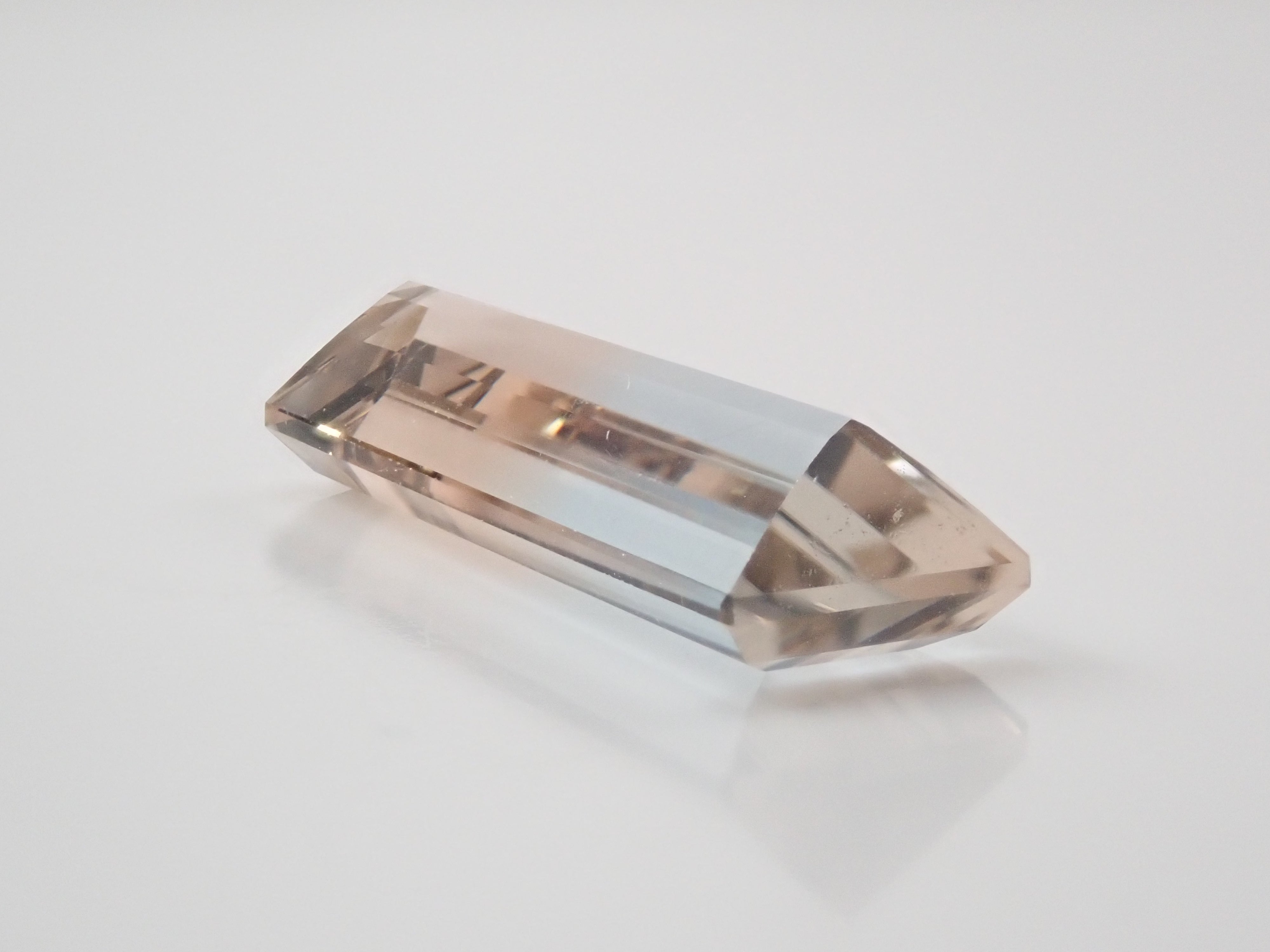 バイカラートパーズ 5.622ctルース