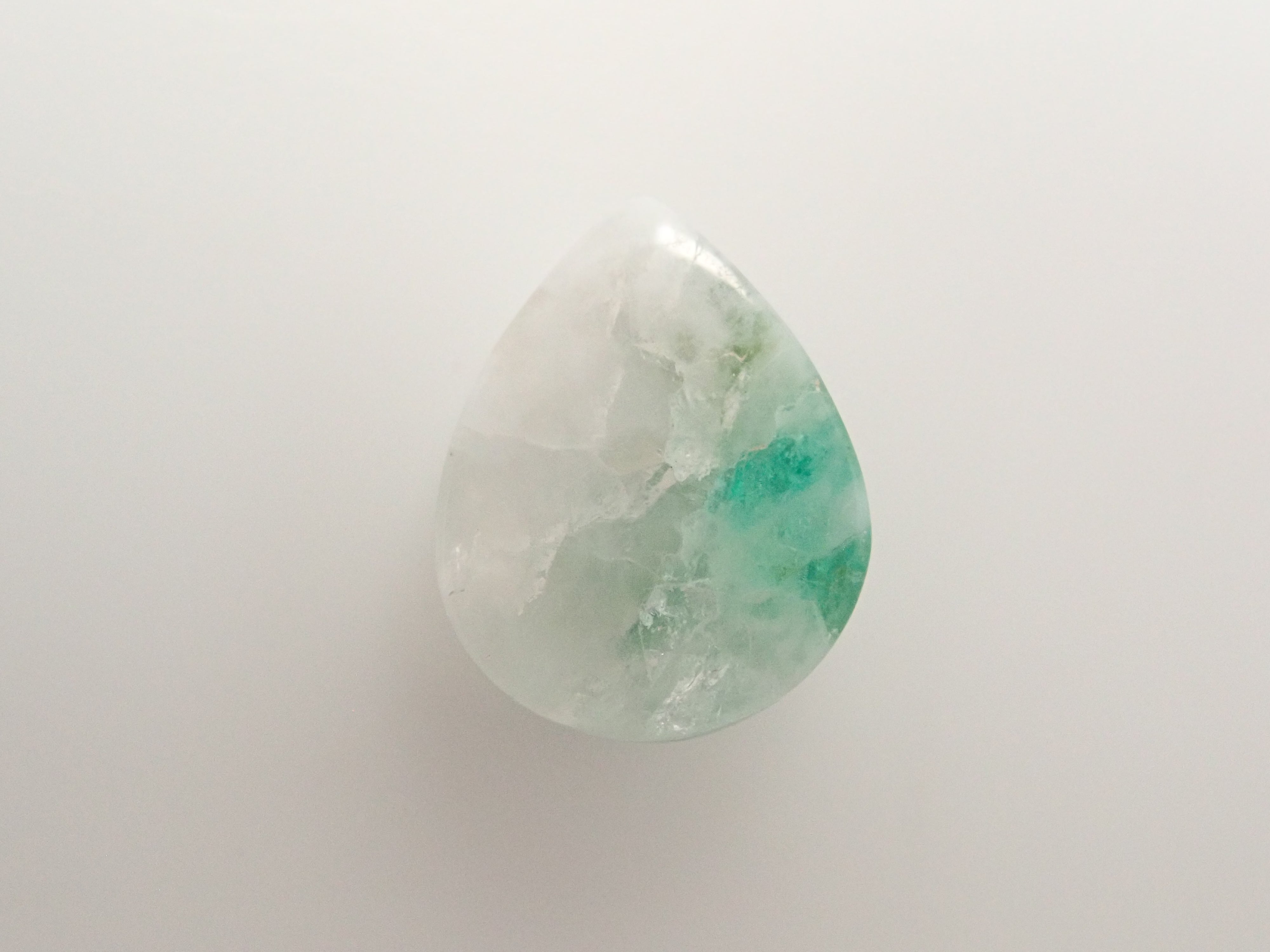 ブラジル産エメラルドインクォーツ 2.358ctルース