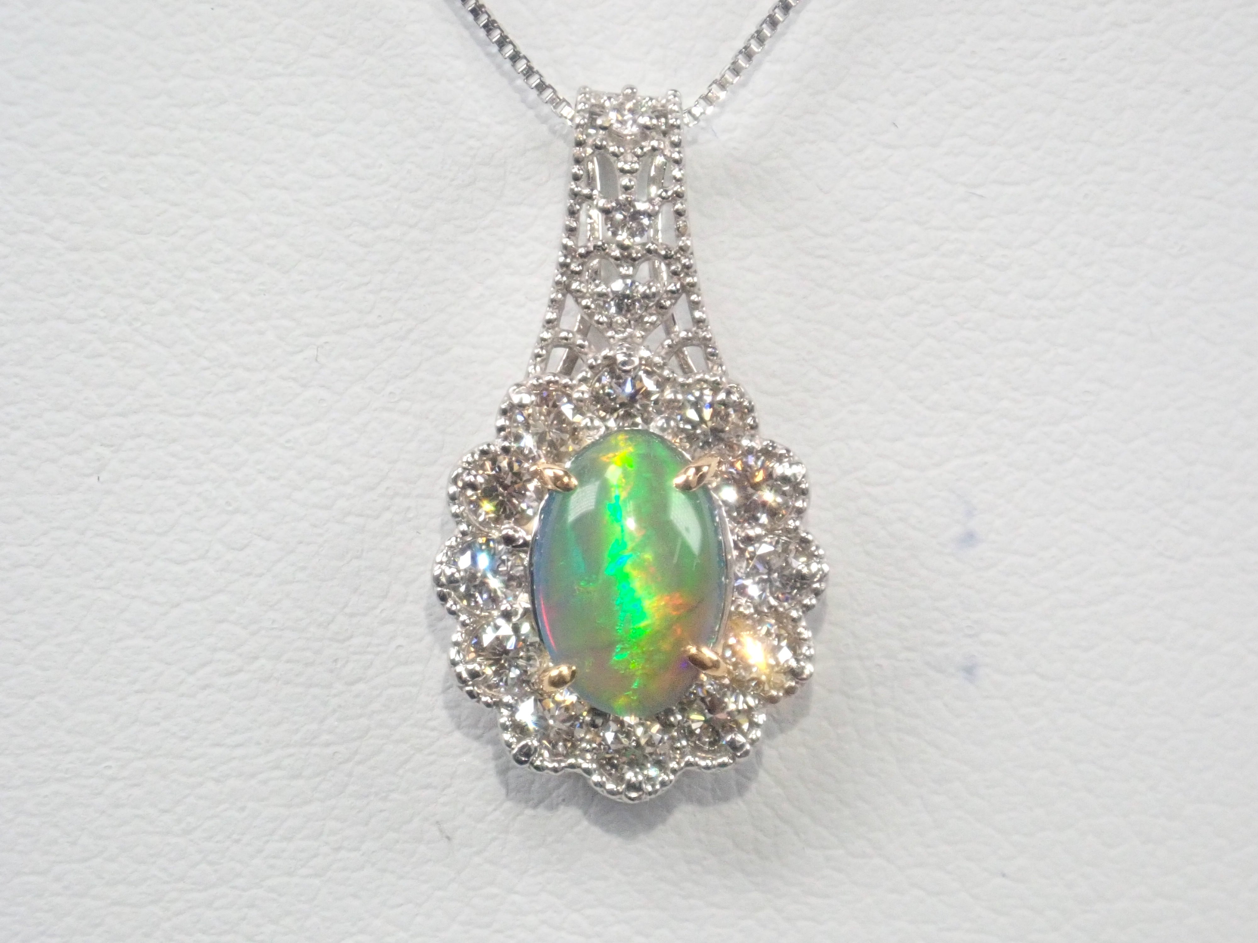 Pt900/K18ブラックオパールキャッツアイ0.736 ペンダント（ネックレス）