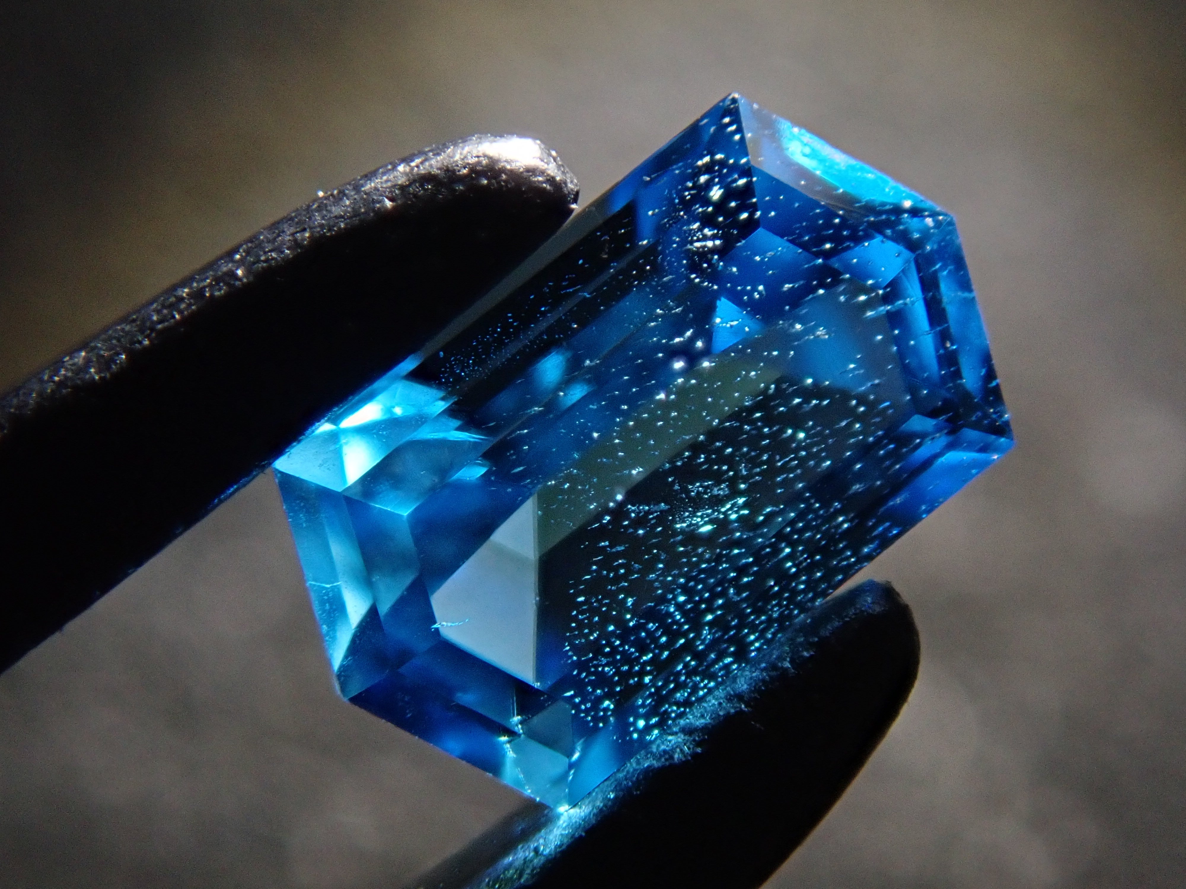 ブラジル産ラズライト（天藍石） 0.226ctルース 日独鑑