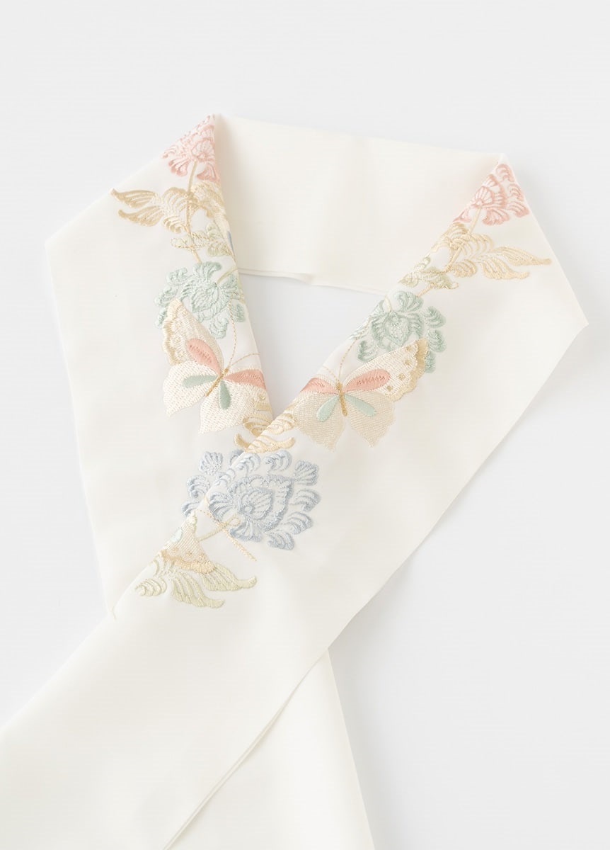 刺繍半衿 宝相華に蝶 白×金（ご予約受注品） | 振袖 | やまと