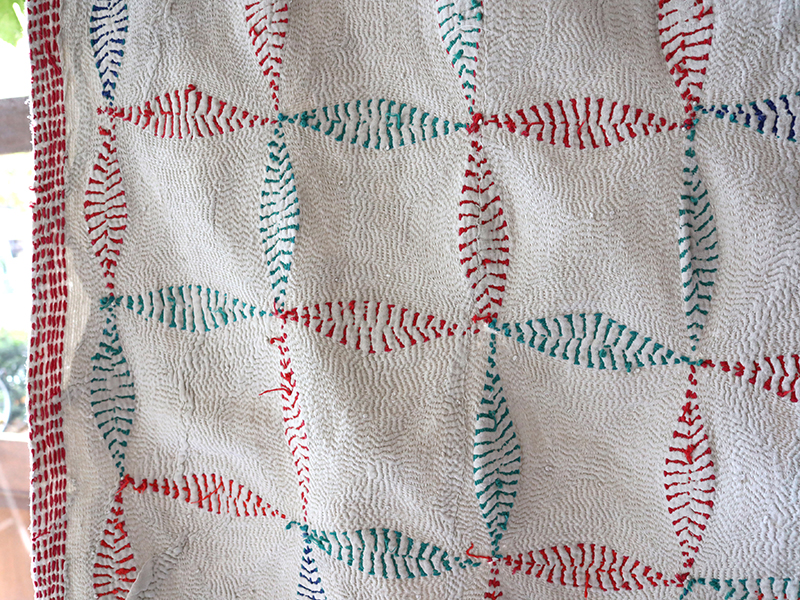 キリムスタイル / インド カンタ刺繍・パッチワーク/ラリーキルト 古布