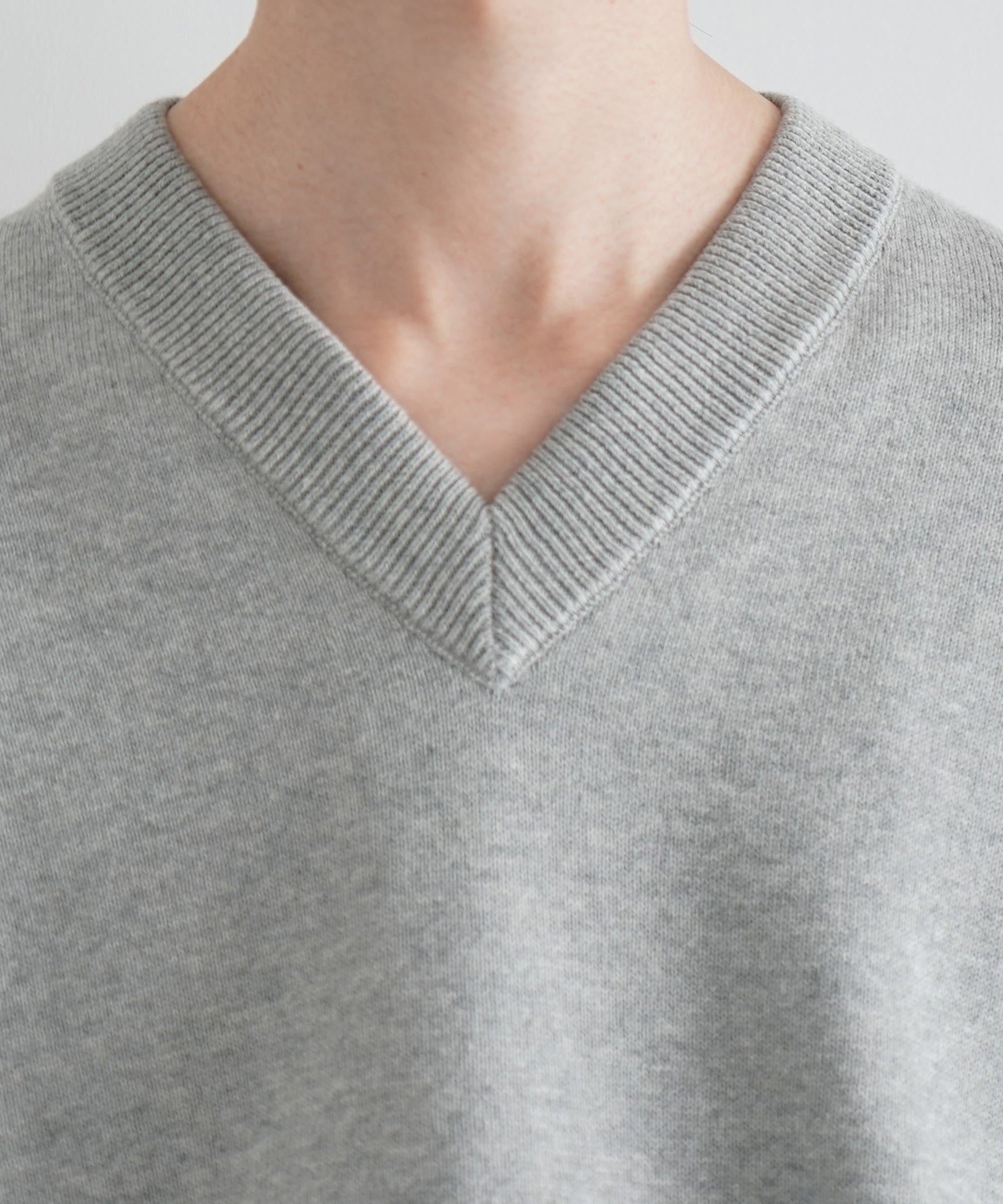 KAIKO【カイコー】v neck sweater 