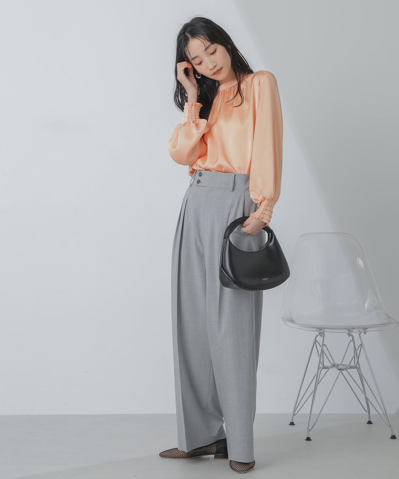 前後2way サテン ギャザー ブラウス ( セットアップ 可)