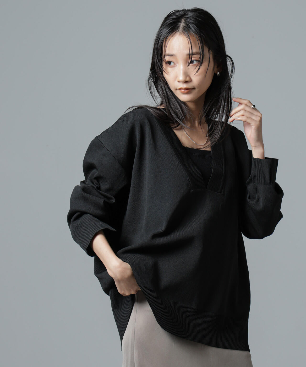 洗濯機洗い可 Vネック バックスリット ニット トップス