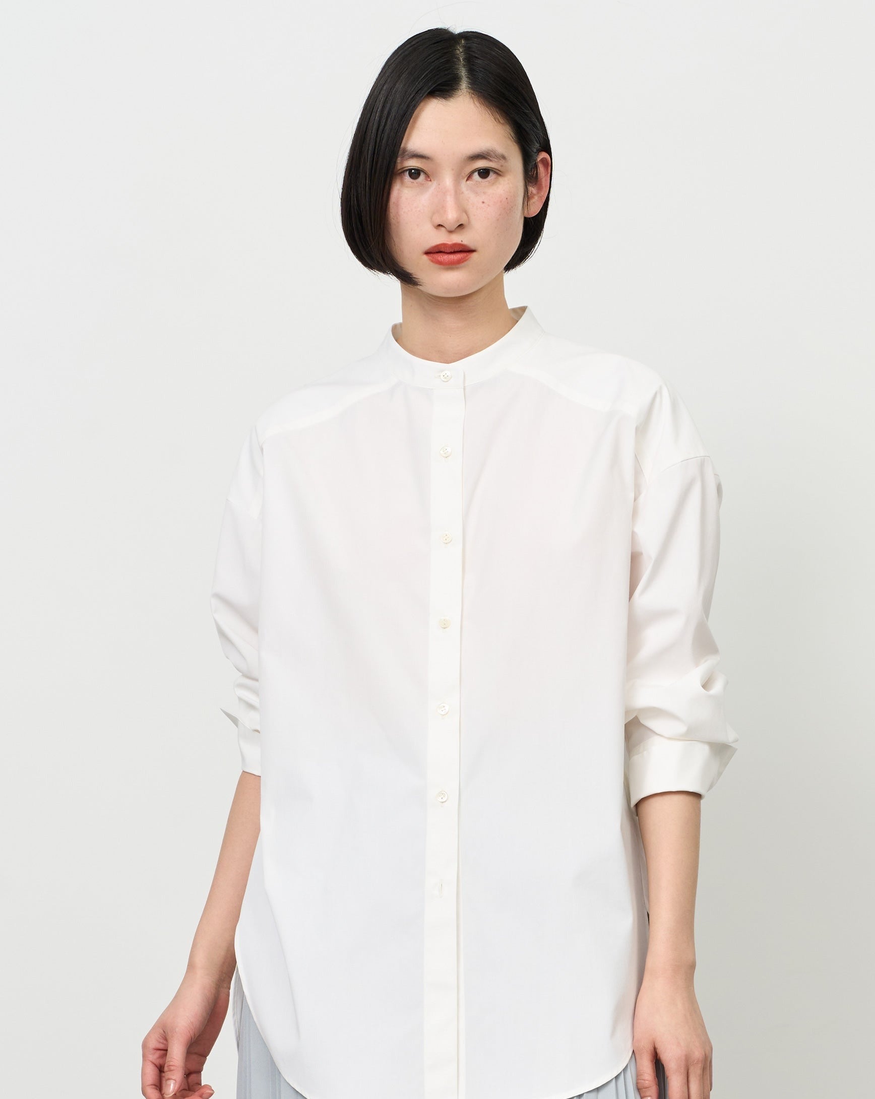 バンドカラーロングシャツ - SOÉJU online store｜上質な大人の女性の