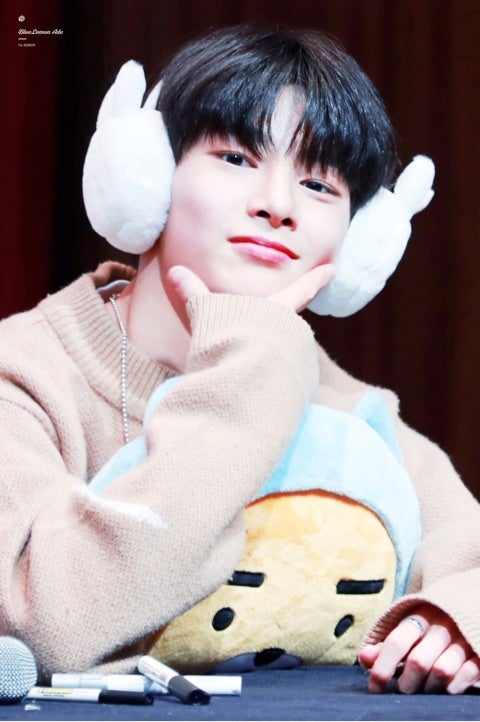 18.01.21 サイン会 Stray Kidsジョンイン | Stray-Kidsのブログ