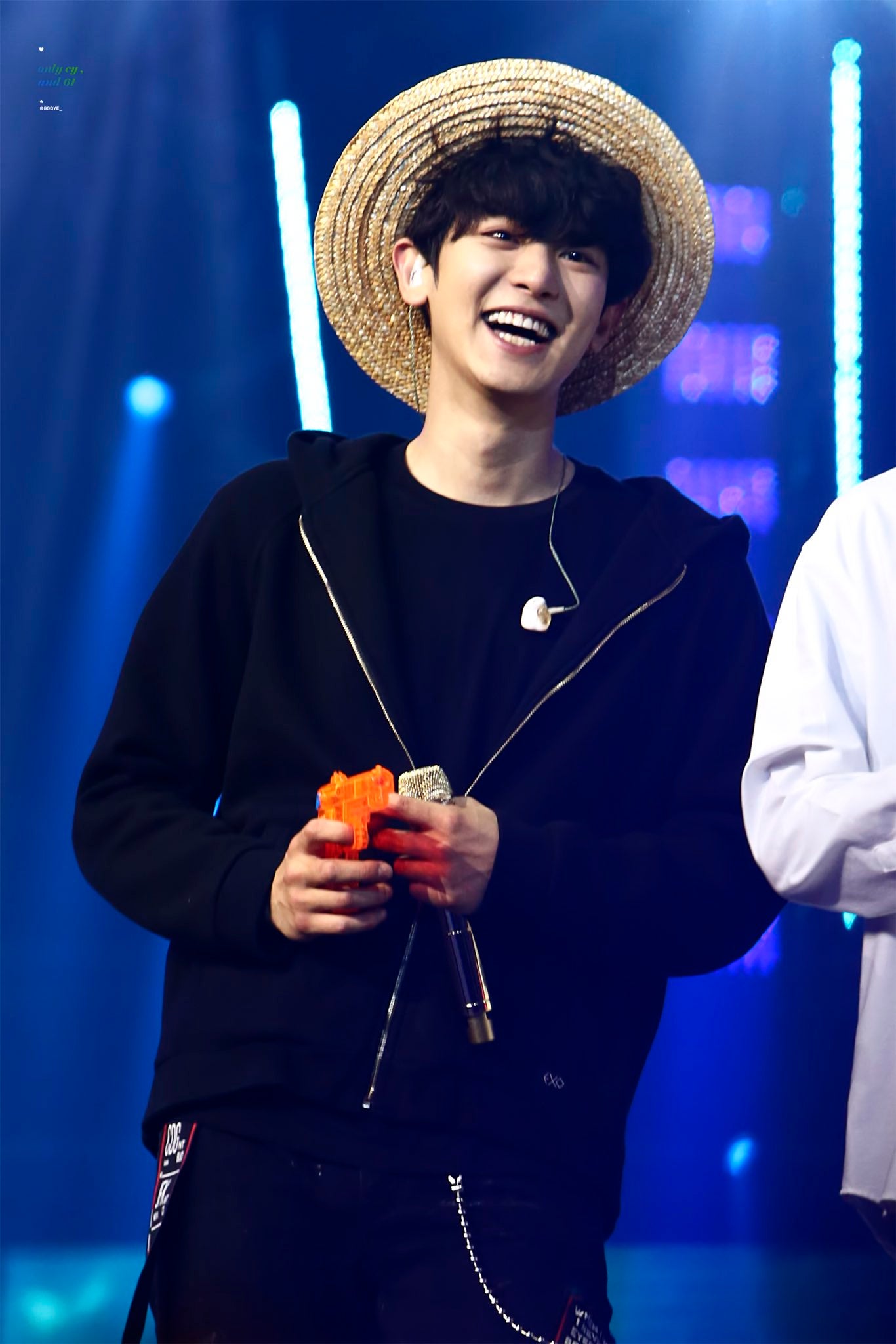 EXO ElyXiOn マニラ チケット チャニョル EXO ElyXiOn マニラ チケット