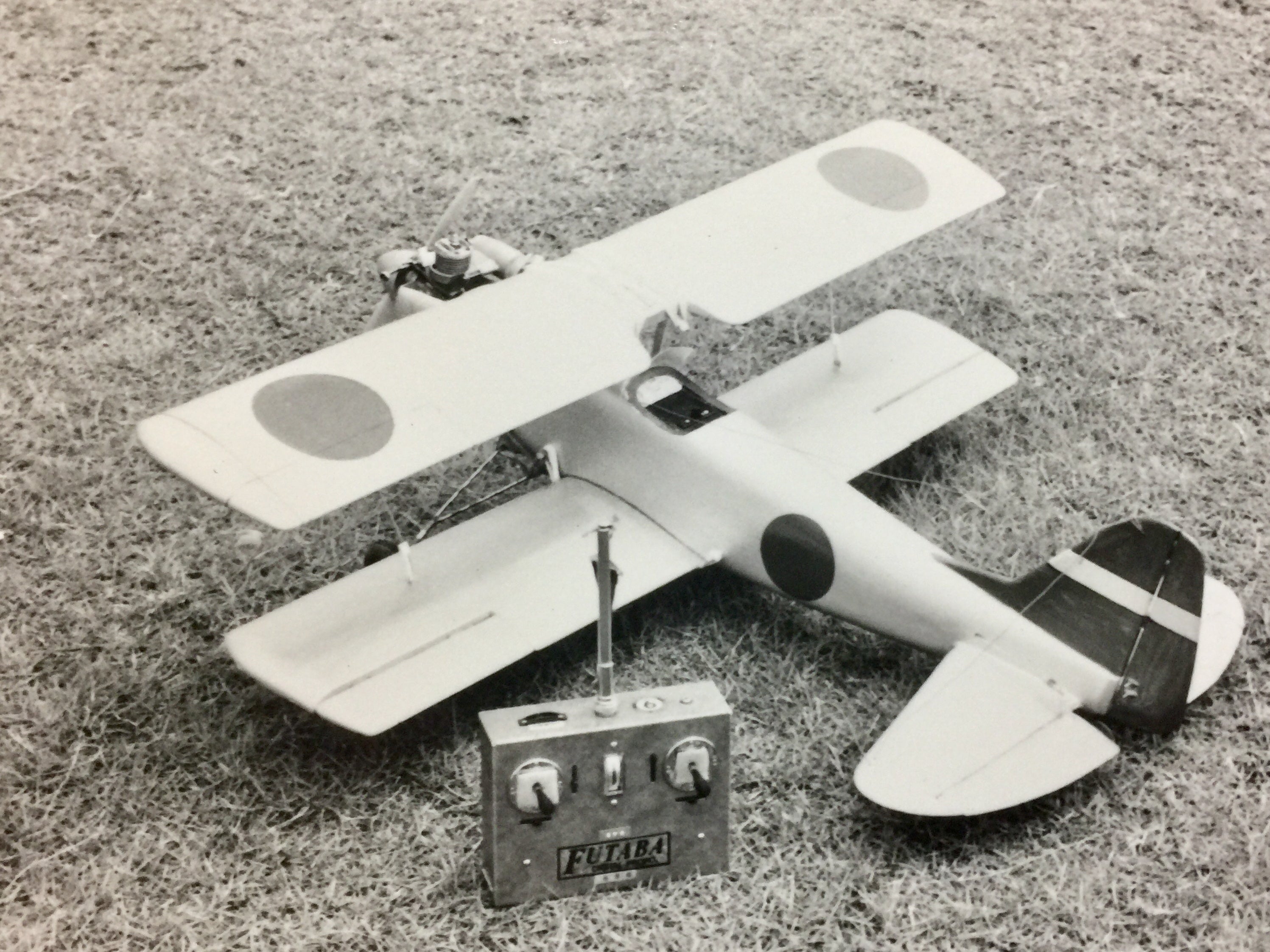 11/1 ラジコン飛行場とENYA 35 | 飛行中年・空のサムライ