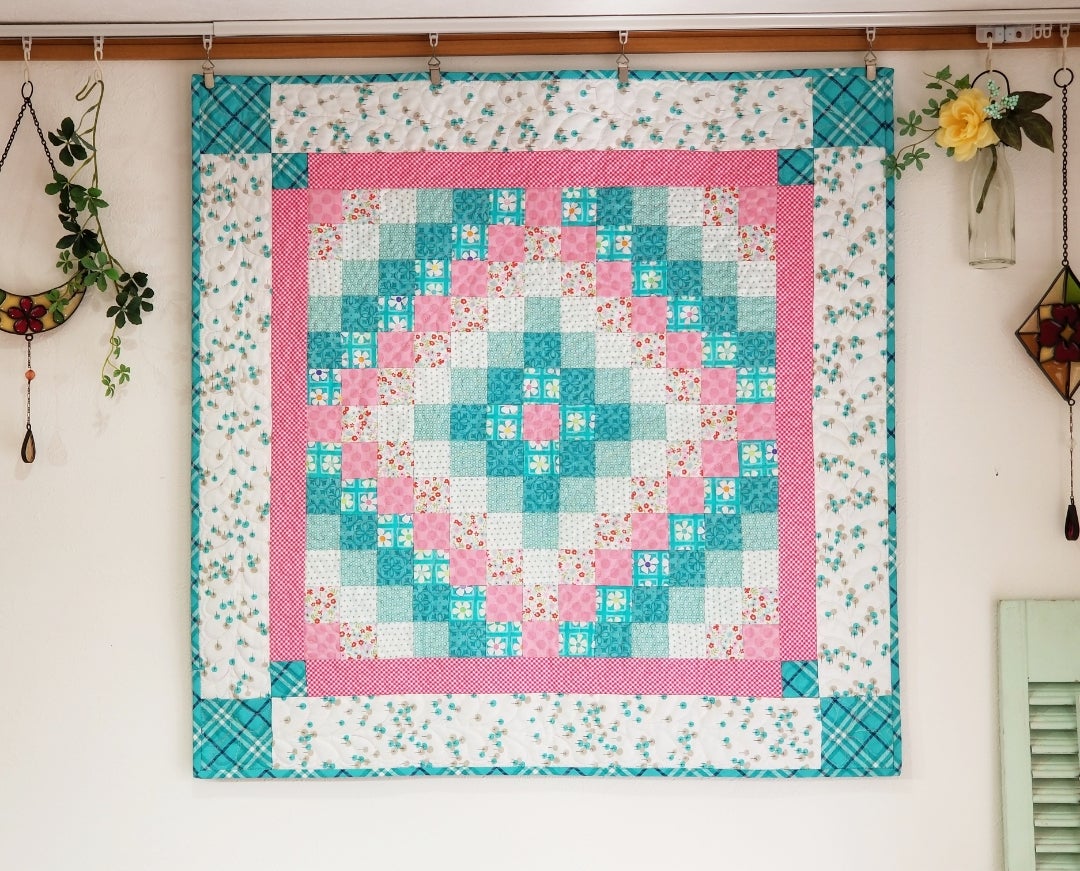 アラウンドザワールドのタペ、完成~♪ | アトリエQuilt Garden☆パッチ