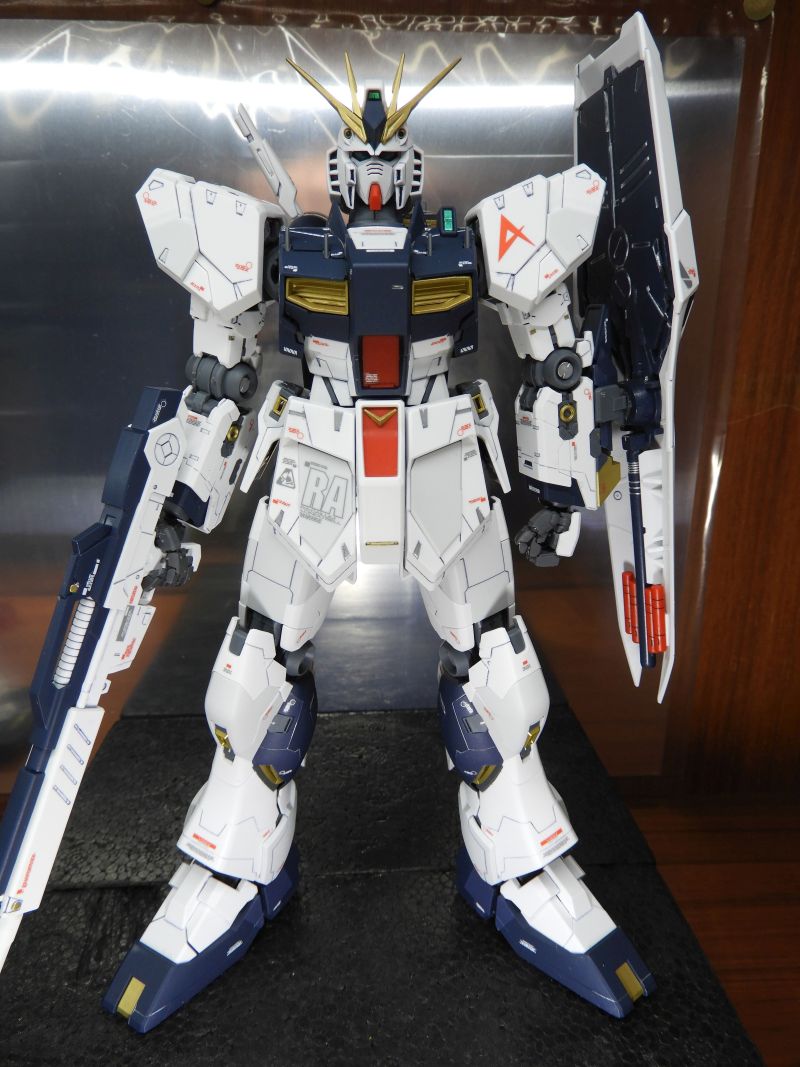 MG 1/100 RX-93 νガンダム 