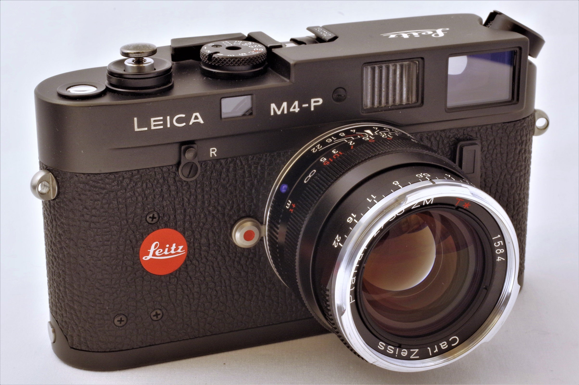 Carl Zeiss Planar T* 50mm F2 ZM - コシナ製のつくりの良いレンズ