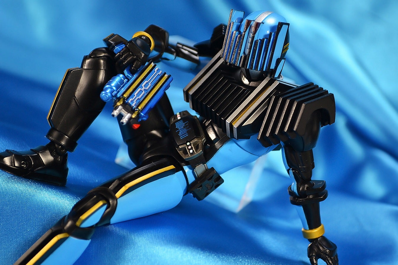 S.H.Figuarts（真骨彫製法） 仮面ライダーディエンド レビュー | @in's