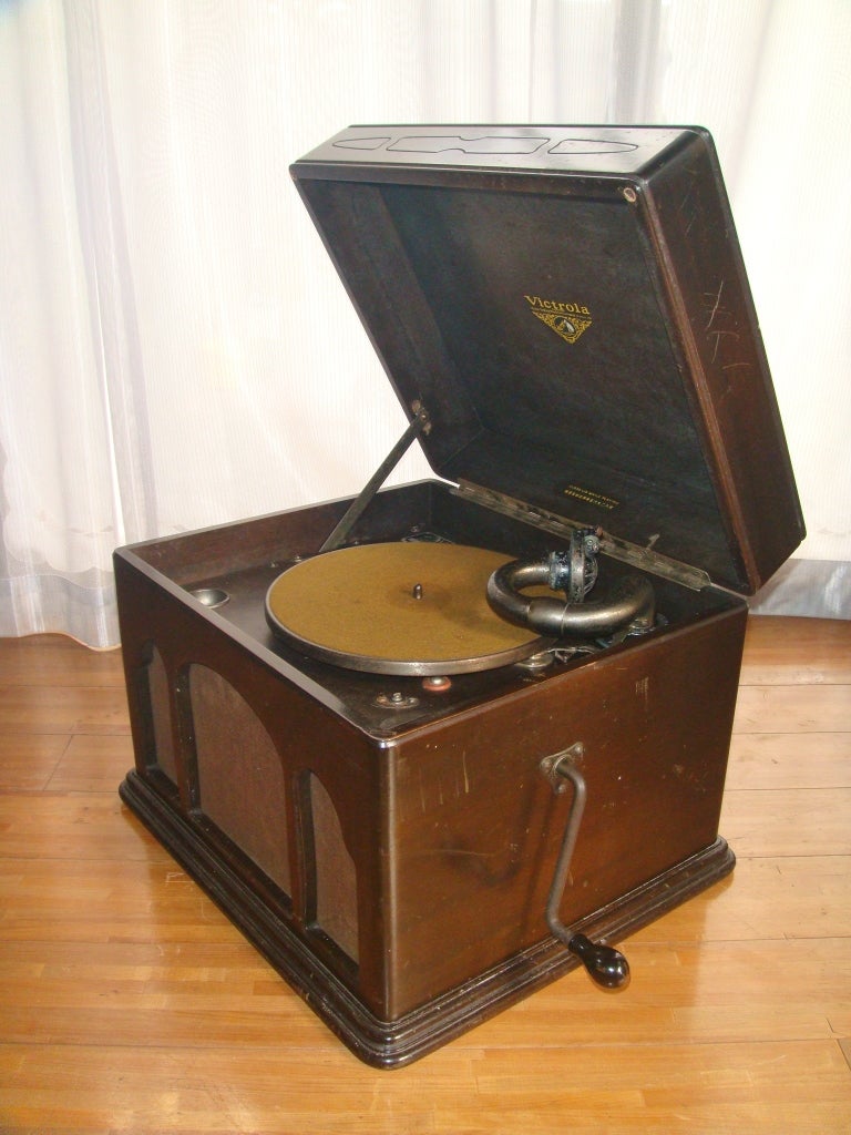 蓄音機「VICTROLA J1-50」（前編） | 時代屋ちとせあめ（アメブロ版）