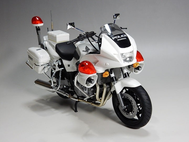 限定3000台 HONDA CB1300P 新型 1/12スケール 警察白バイ 1/12 大阪