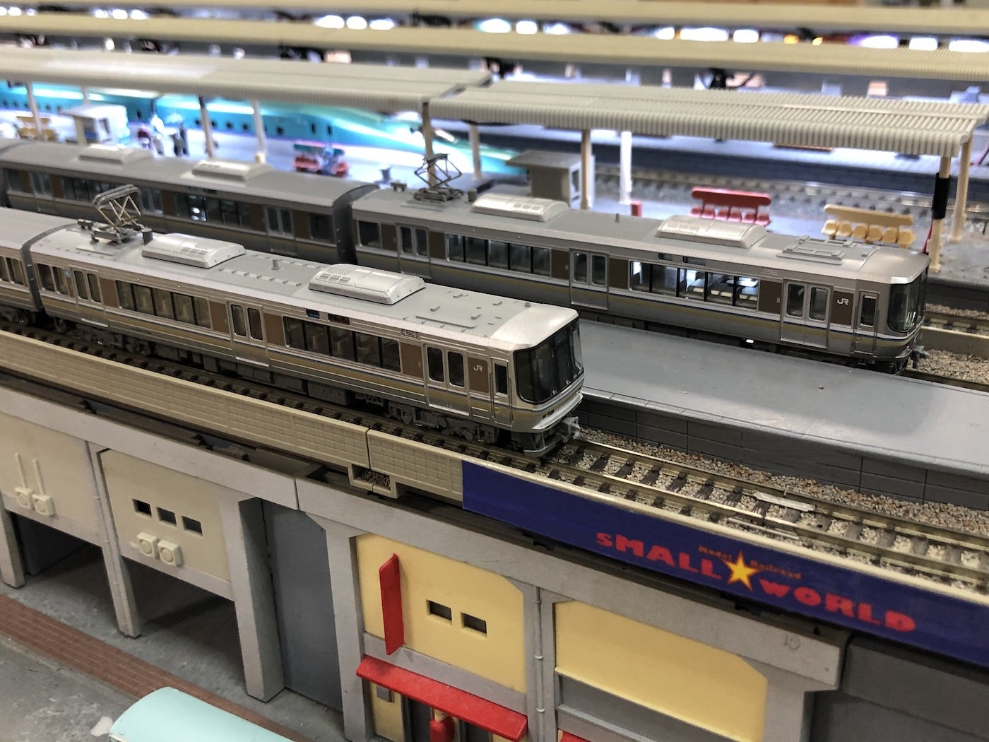 KATO 10-388〜389 223系1000番台 | 金屋代かずおのお部屋