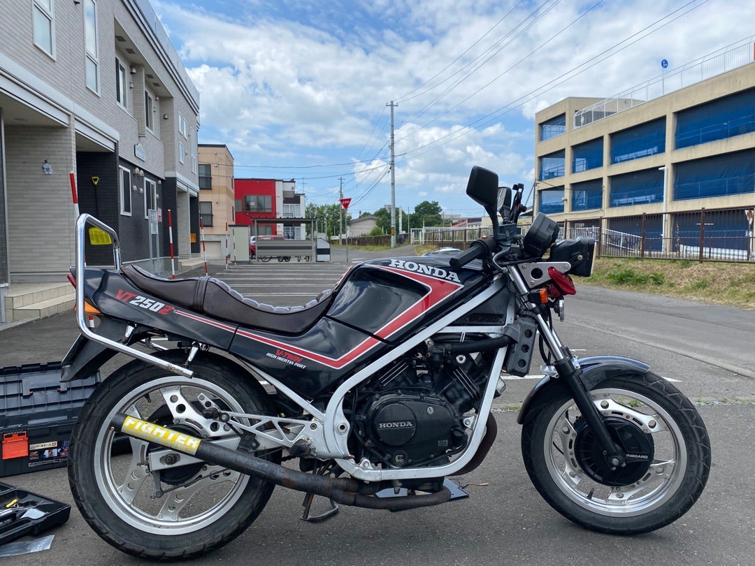 VT250ZにCBR400F用 タンデムバー | 蝦夷Rider's Life