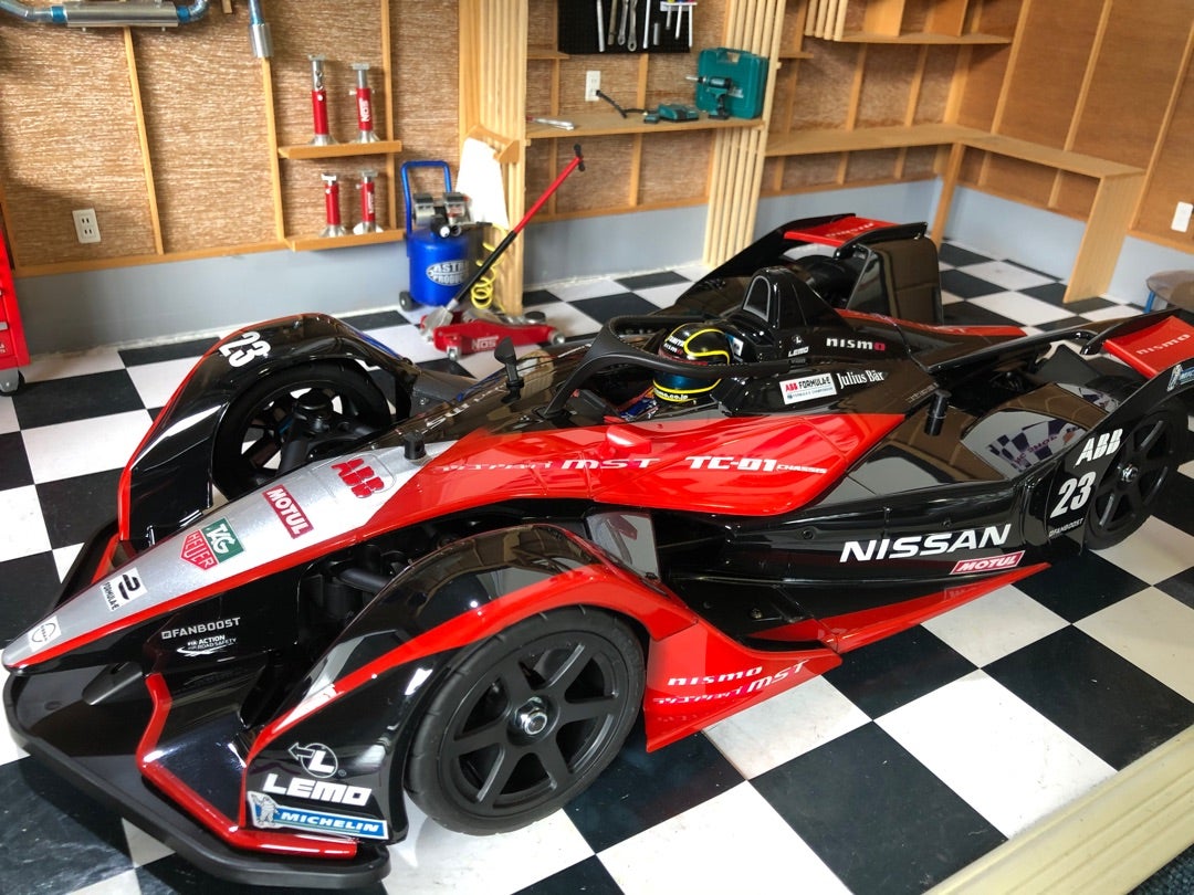 タミヤ TC-01 サンプルキットようやく完成～！ボディ製作はブラメタ