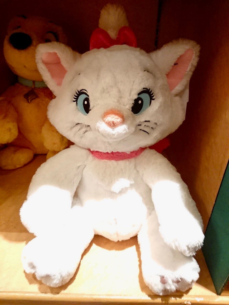 東京ディズニーリゾート ふわふわのマリーのぬいぐるみ(フラッフィー