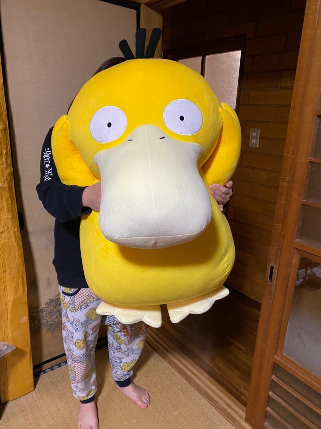 等身大コダック ポケモンセンターオンラインにて「ぬいぐるみ 等身大