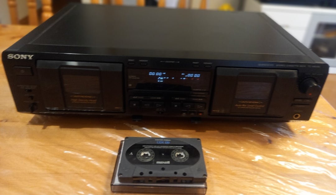 ソニーカセットデッキ TC-WE435とCD-4レコード録音済みメタルカセット
