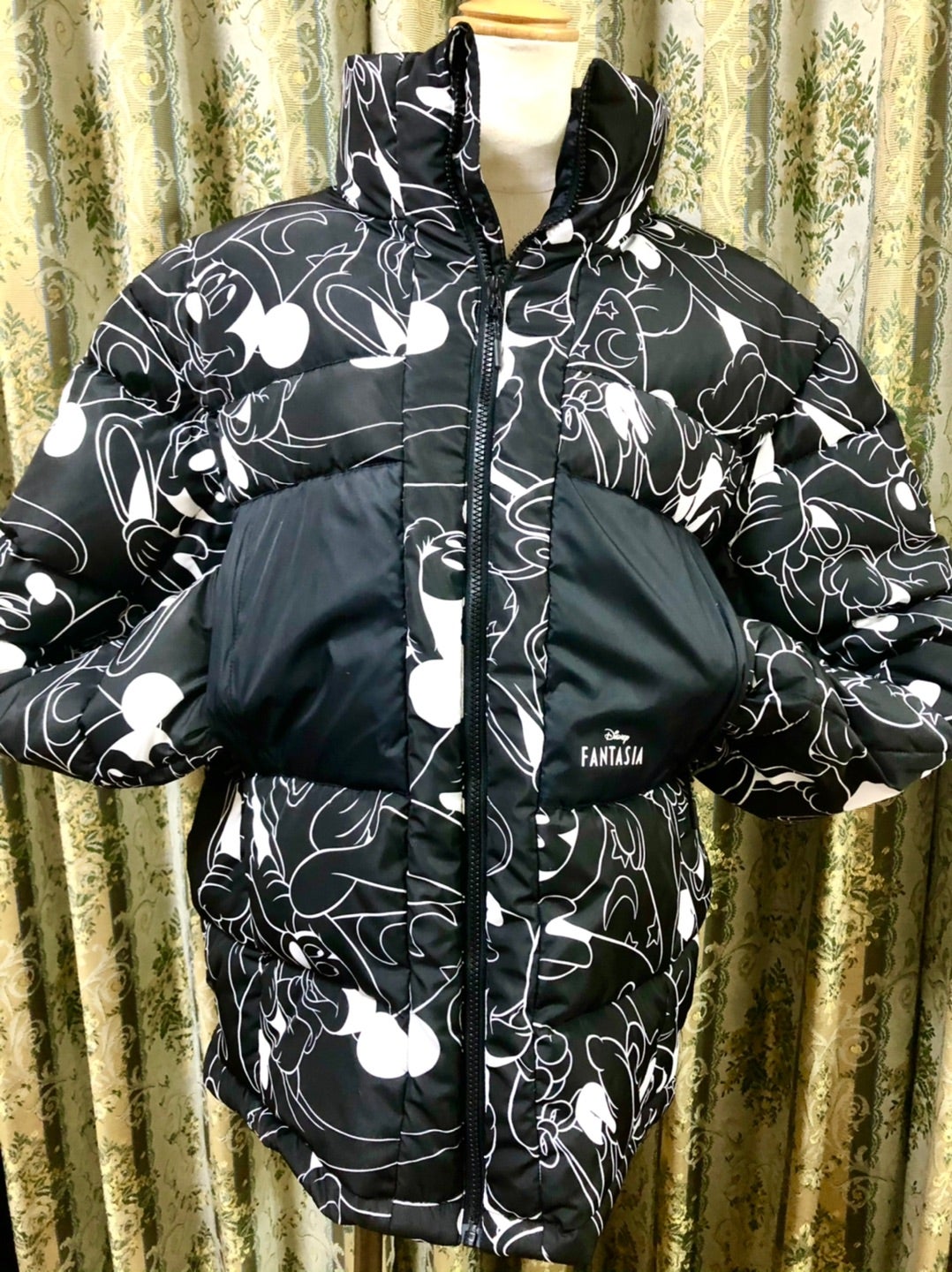 H&Mでミッキーファンタジアとミニーちゃんのダウンジャケットを購入