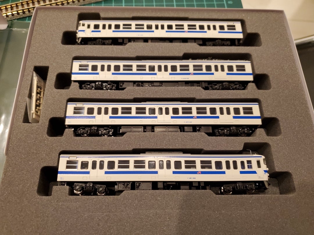 新製品が来た KATO 415系100番代 九州色 | 鉄道模型なまけ日記