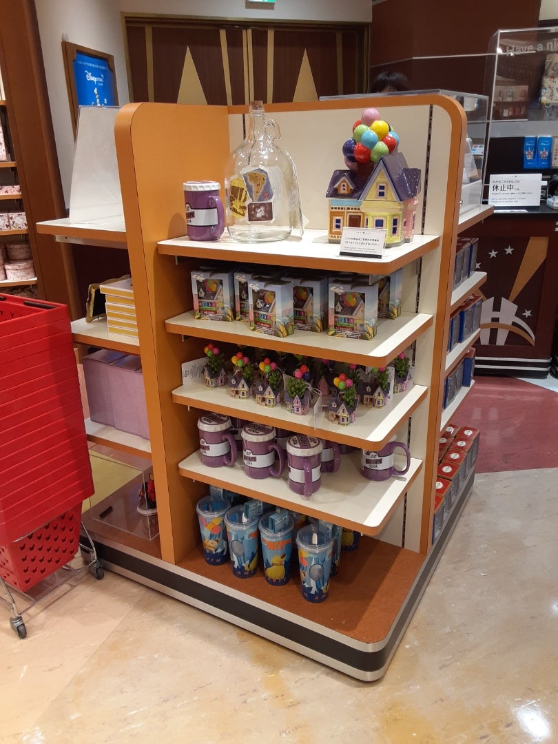 本日発売、ディズニーストア。カールじいさんの空飛ぶ家 | カメリア