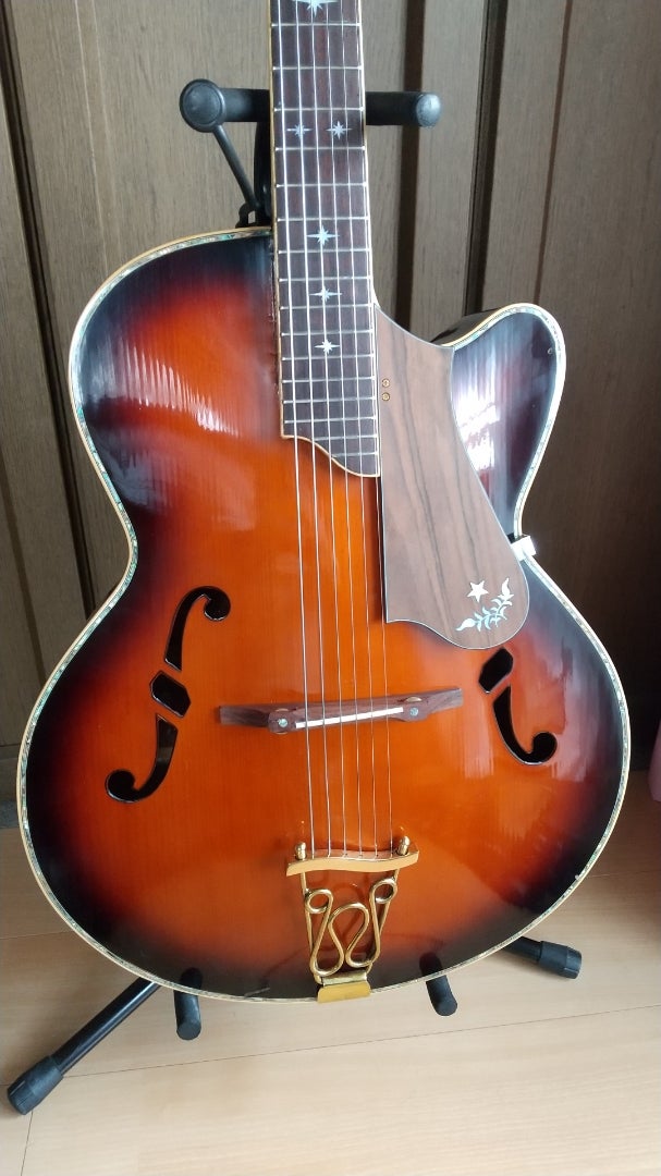 サムズ工房？本アバロン貝と本白蝶貝の鷹のインレイ ① | ゆずマンの